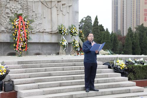 3..黨委副書(shū)記段紅軍講話