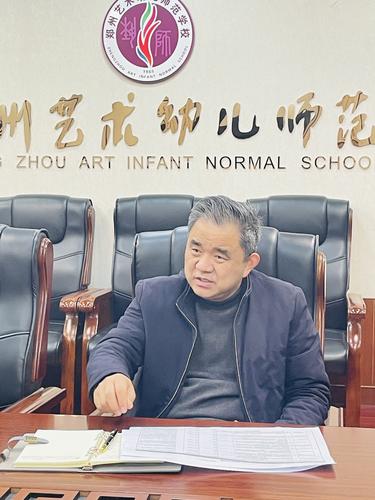 學(xué)校副校級(jí)干部趙泳江進(jìn)行整體工作部署