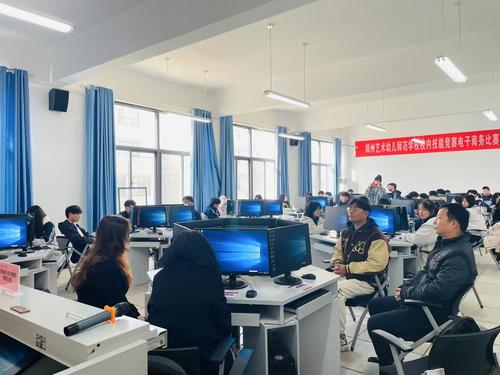 1現(xiàn)代學徒制視覺設(shè)計實訓正式啟動