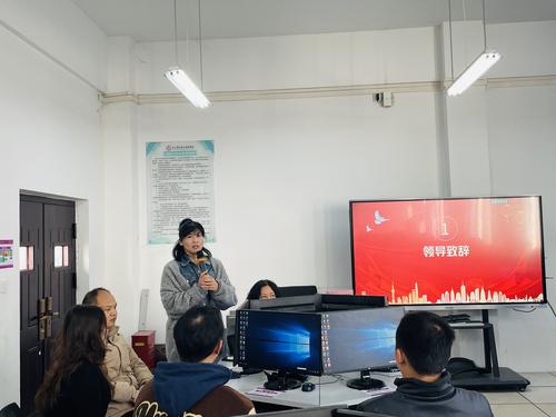 設(shè)計電商部主任賈芳寄語電商專業(yè)學生