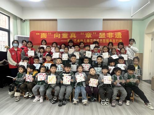 12-小朋友集體展示橡皮章作品