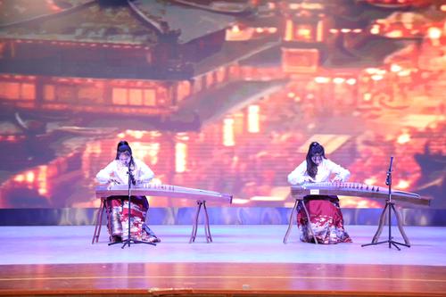 9-古箏合奏《戰(zhàn)臺(tái)風(fēng)》