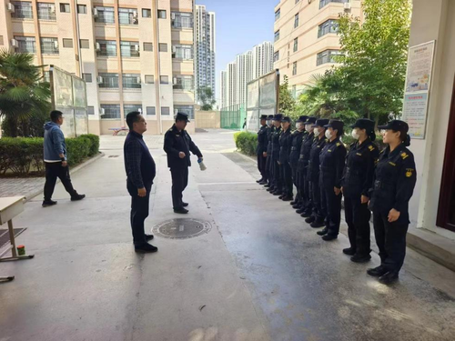 1學生處主任鄭丹部署消防演練工作