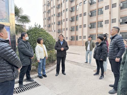 黨委副書記、校長馬進偉對宿舍管理和安全防范提出工作要求