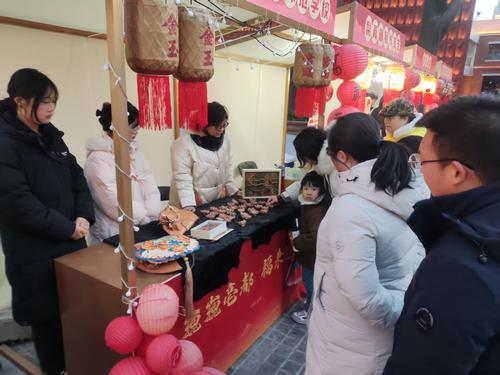 市民對皮雕文創(chuàng)產(chǎn)品很關(guān)注