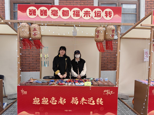 2.非遺刺繡攤位展示