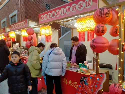 9.廣告文創(chuàng)類(lèi)攤位展示