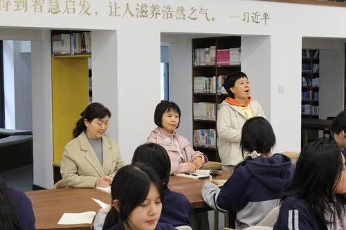 2.董引娣老師進(jìn)行開(kāi)場(chǎng)講話