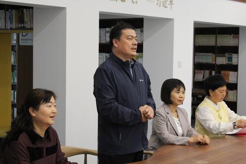 1 鄭州藝術幼兒師范學校校長馬進偉 進行指導講話jpg